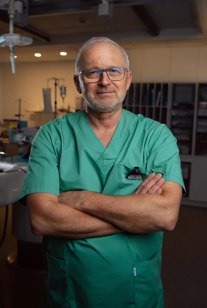 Prof. Dr. Jozef Bartunek in scrubs at the Cardiovascular Center Aalst cath lab